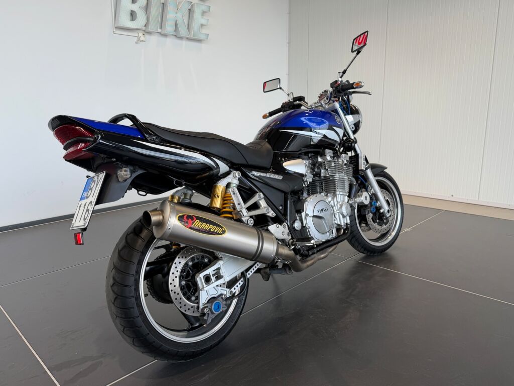 Yamaha XJR 2004 