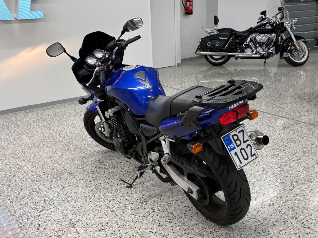 Yamaha FZS 2003 Sininen