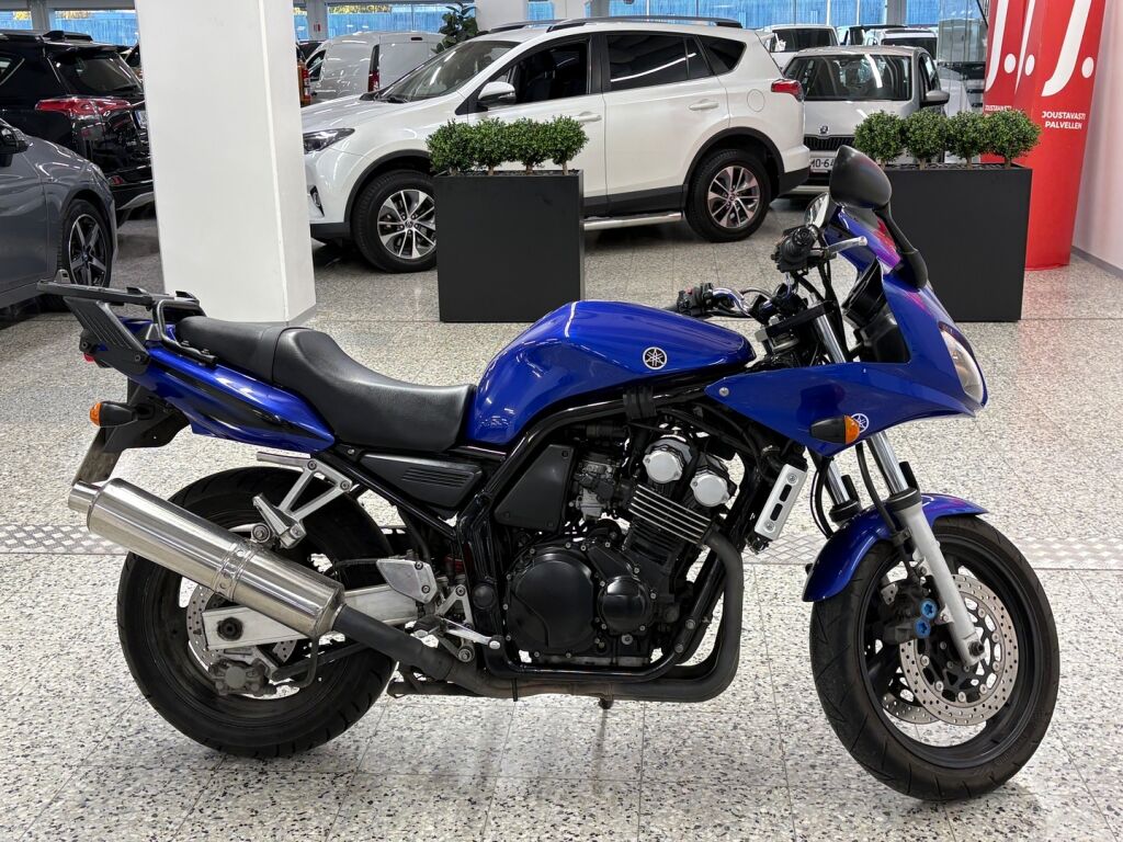 Yamaha FZS 2003 Sininen