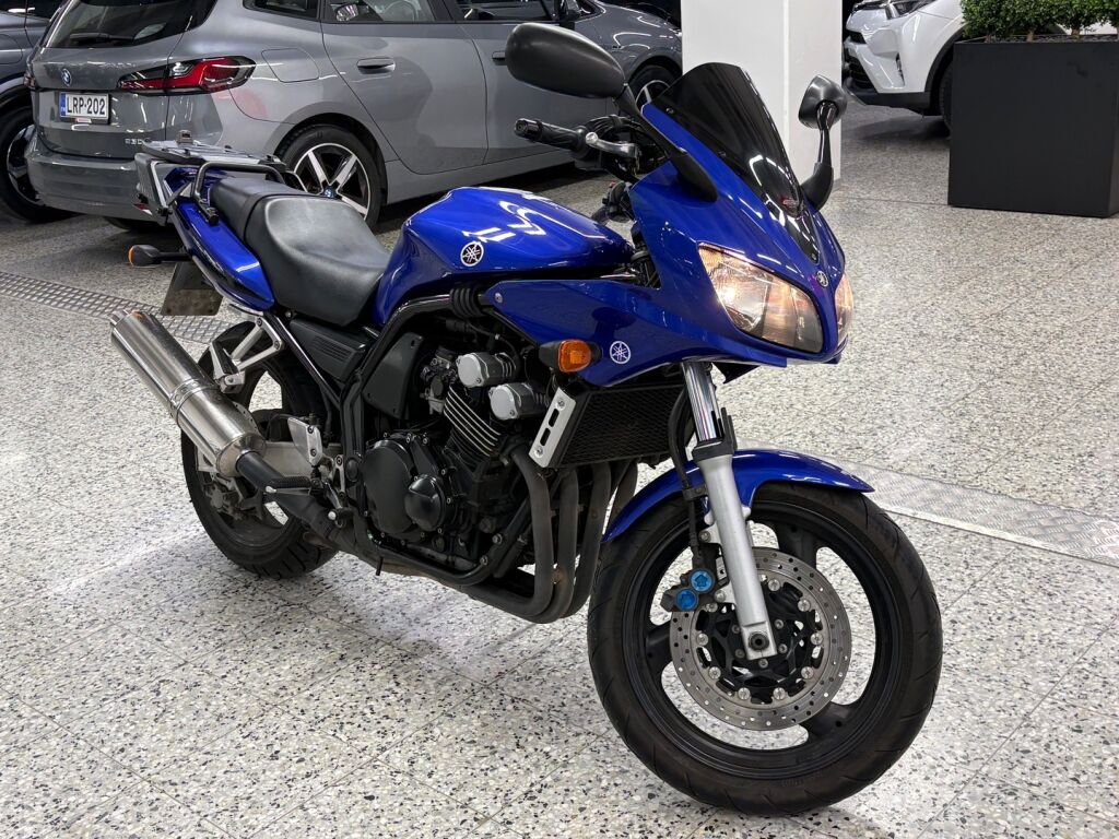Yamaha FZS 2003 Sininen