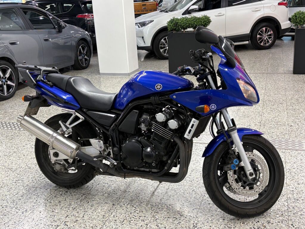 Yamaha FZS 2003 Sininen