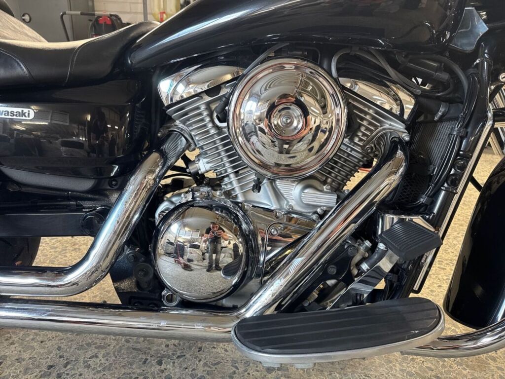 Kawasaki VN 2004 Musta