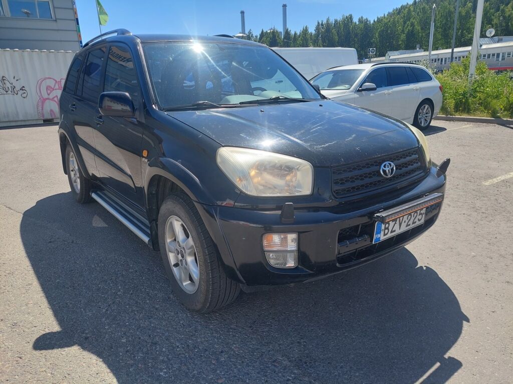 Toyota RAV4 2003 Musta