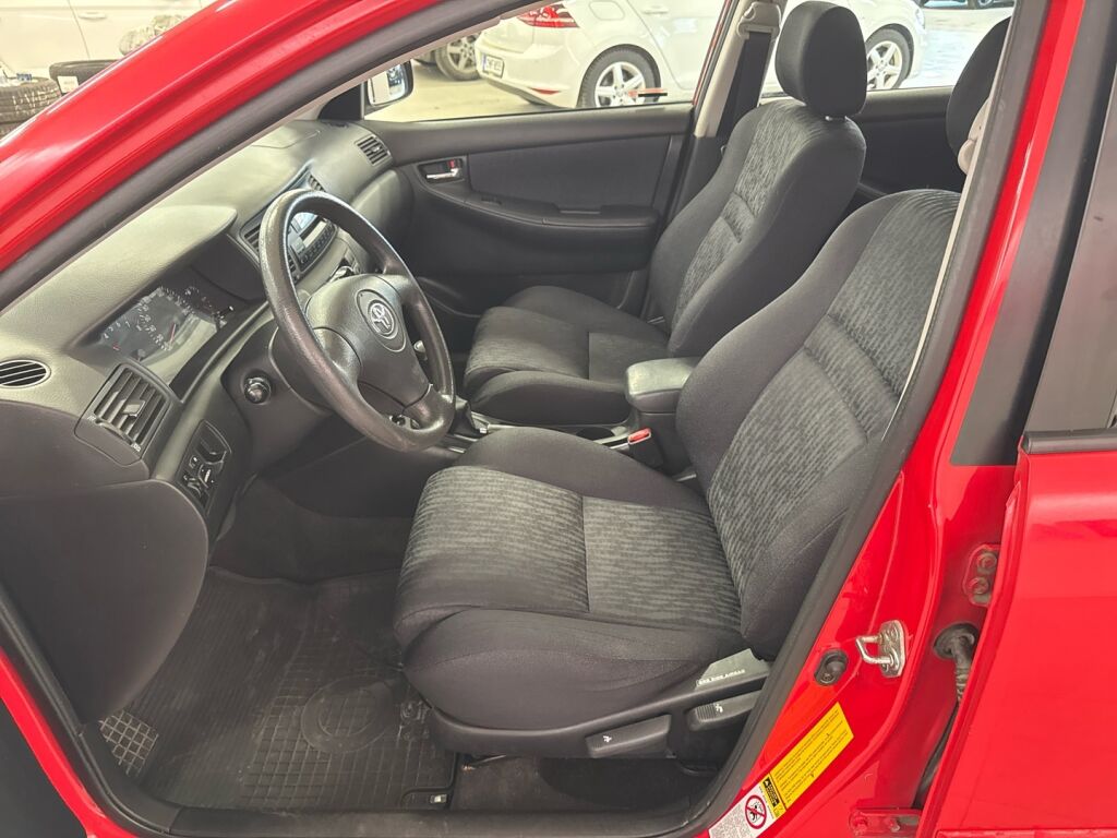 Toyota Corolla 2003 Punainen