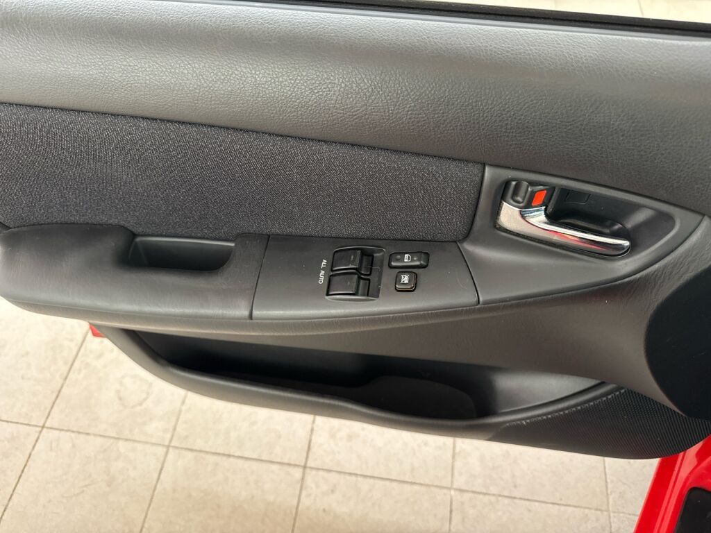 Toyota Corolla 2003 Punainen