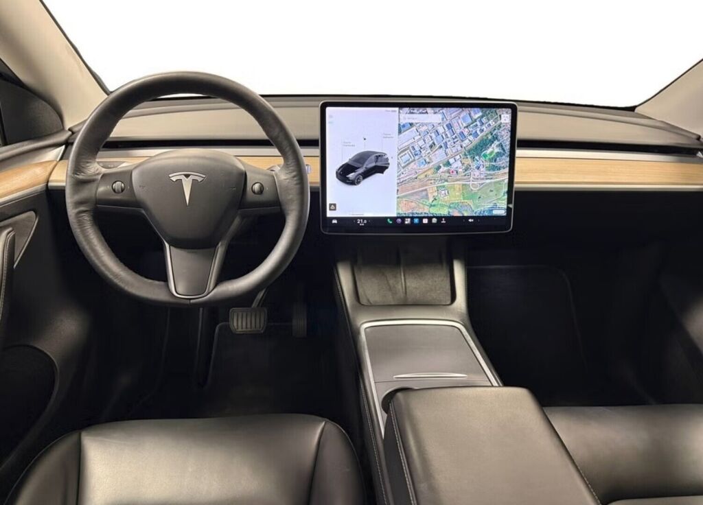 Tesla Model Y 2021 Musta