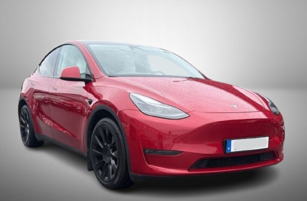 Tesla Model Y 2021 Punainen