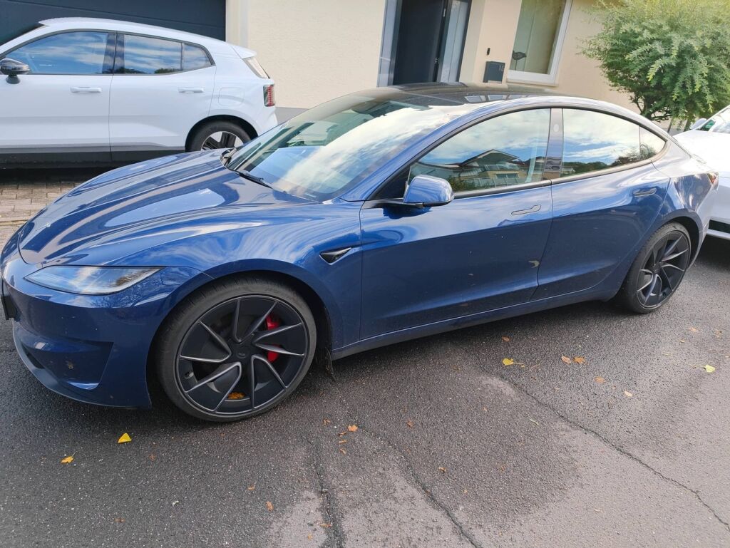Tesla Model 3 2024 