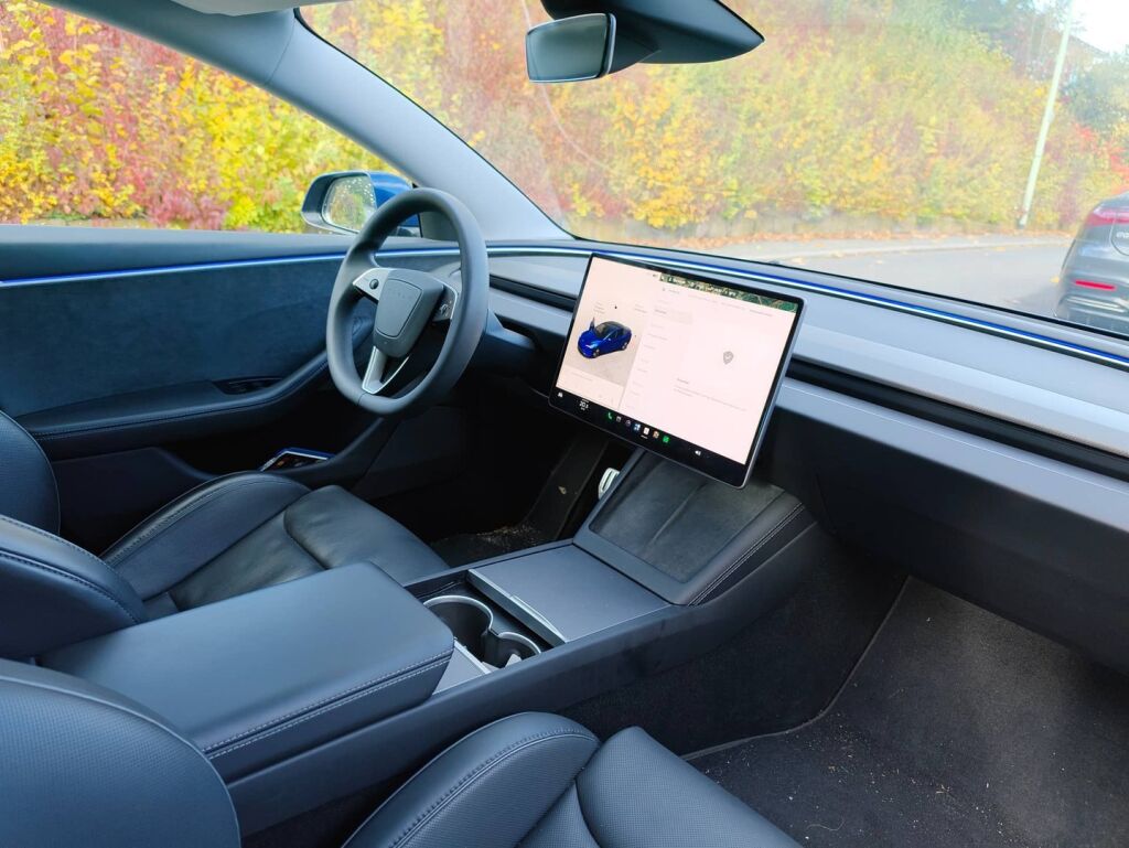 Tesla Model 3 2024 