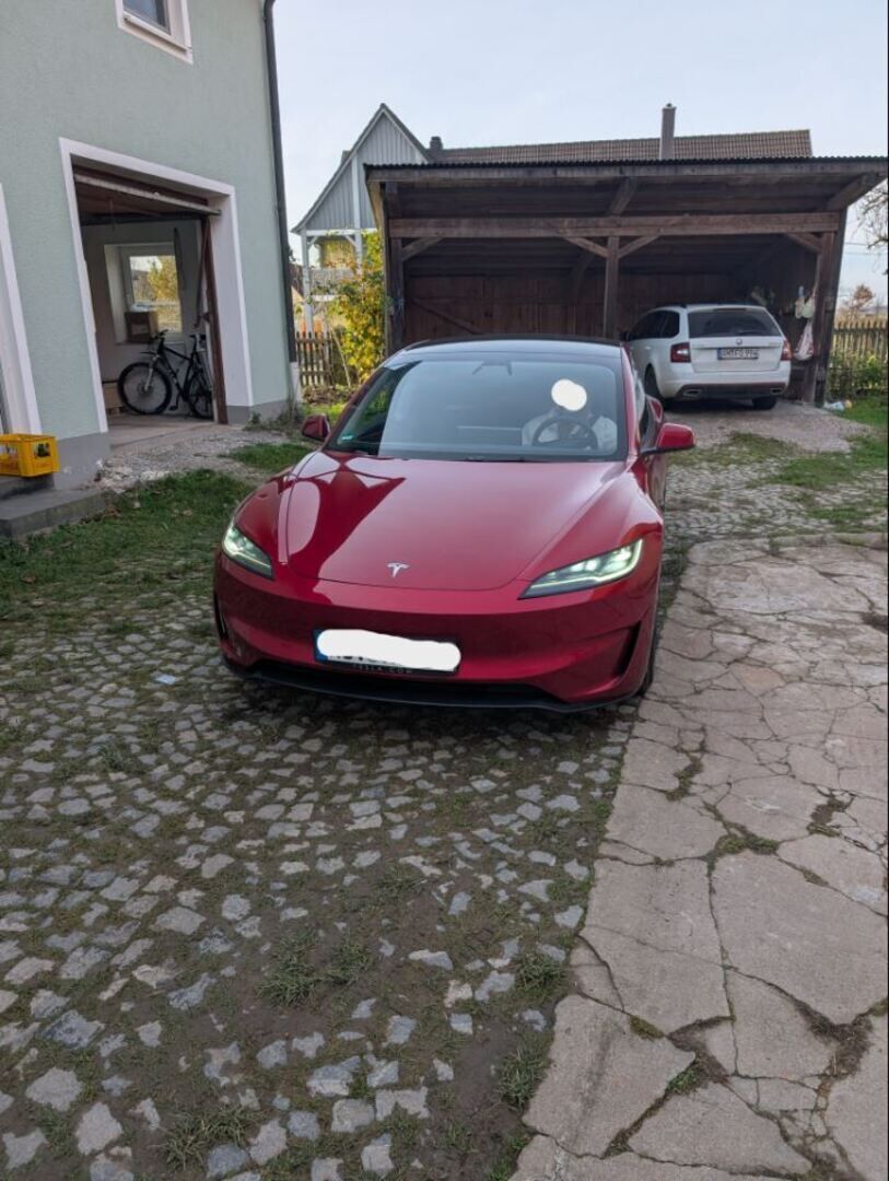 Tesla Model 3 2024 