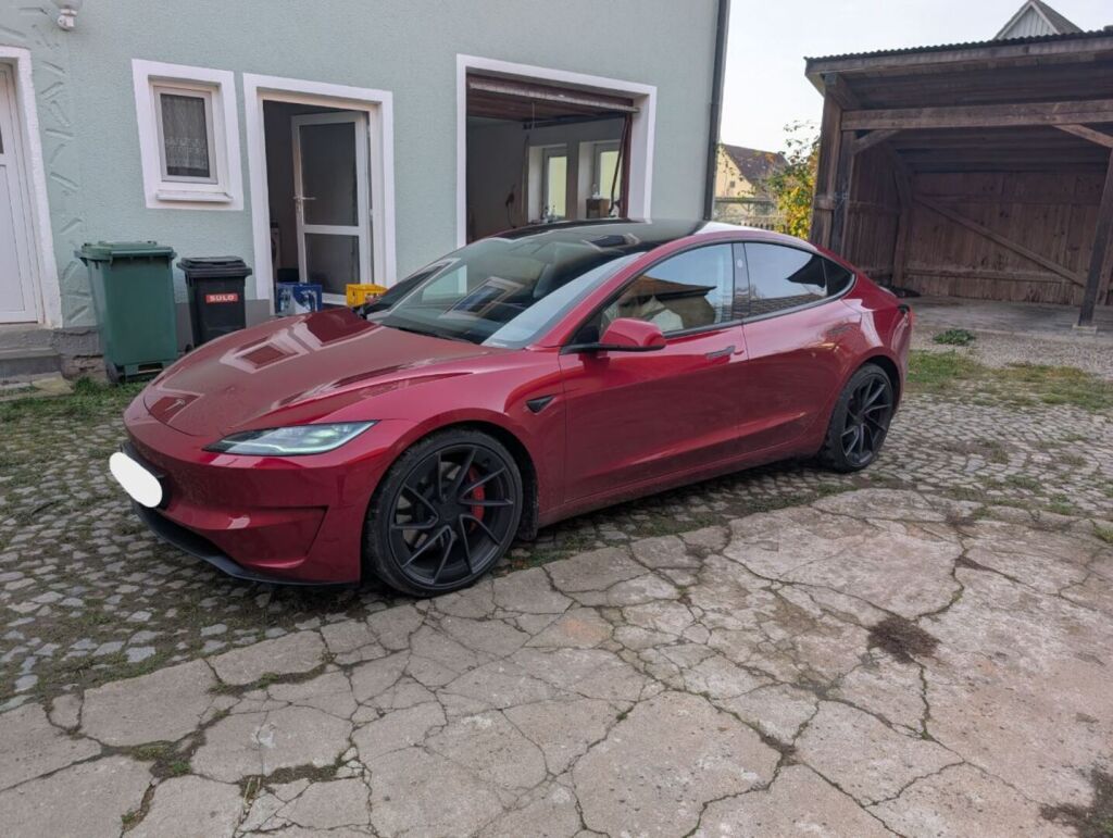 Tesla Model 3 2024 