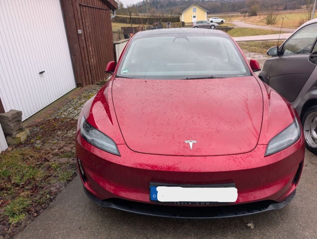 Tesla Model 3 2024 
