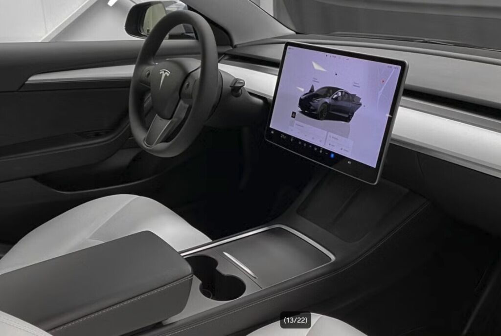 Tesla Model 3 2022 Harmaa