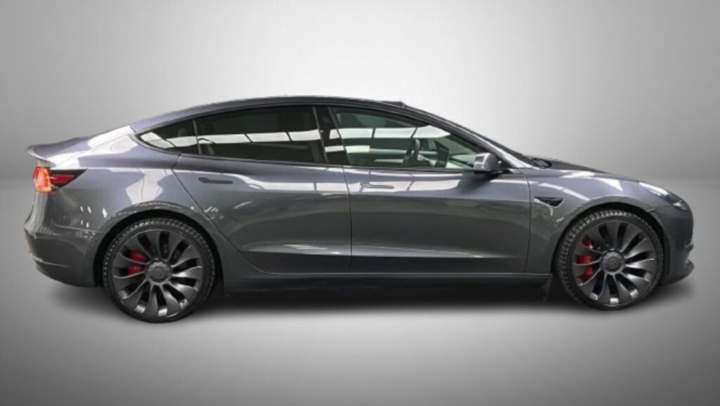 Tesla Model 3 2022 Harmaa