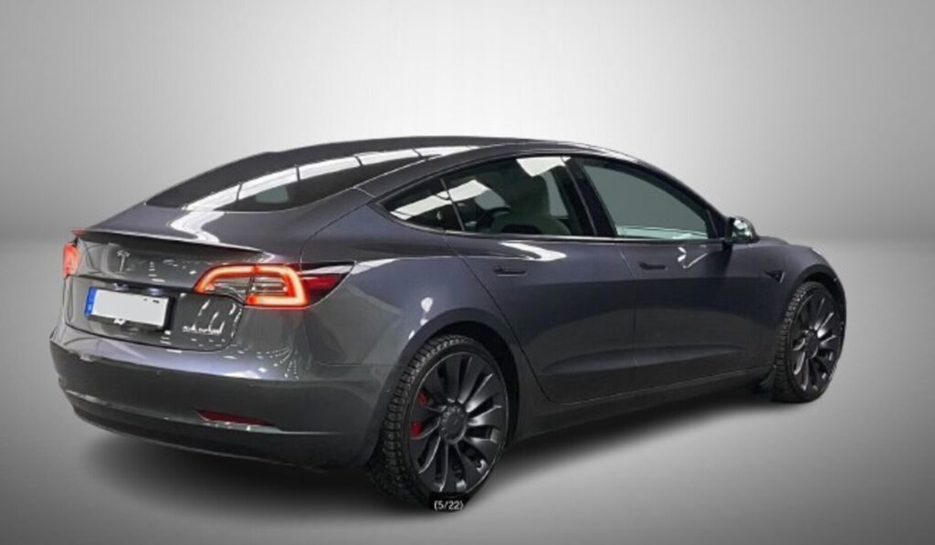 Tesla Model 3 2022 Harmaa