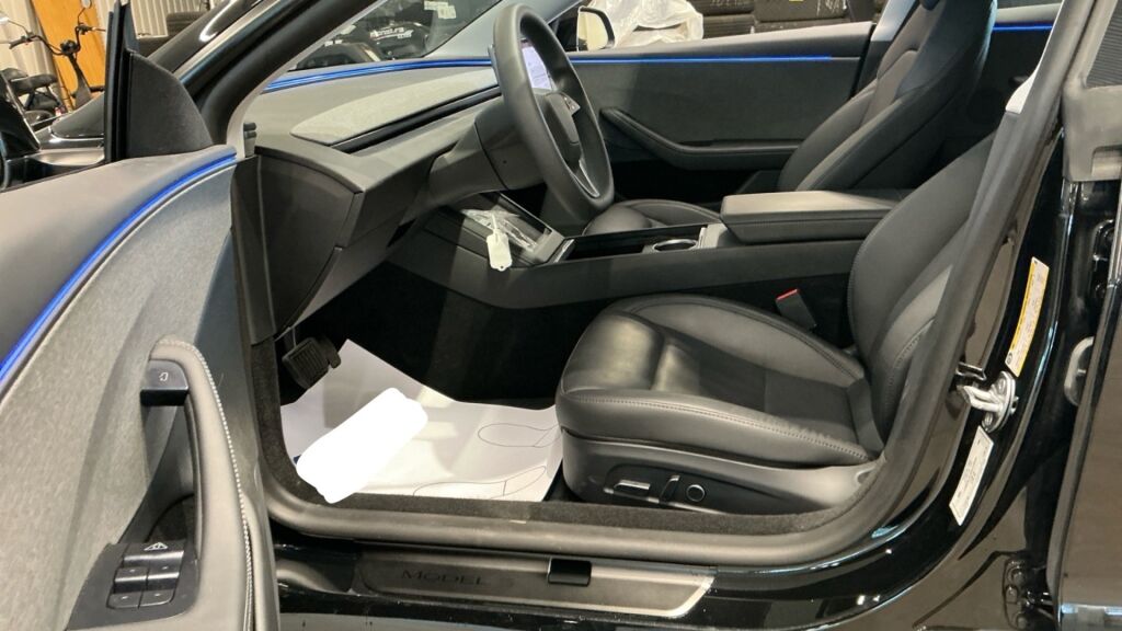 Tesla Model 3 2025 