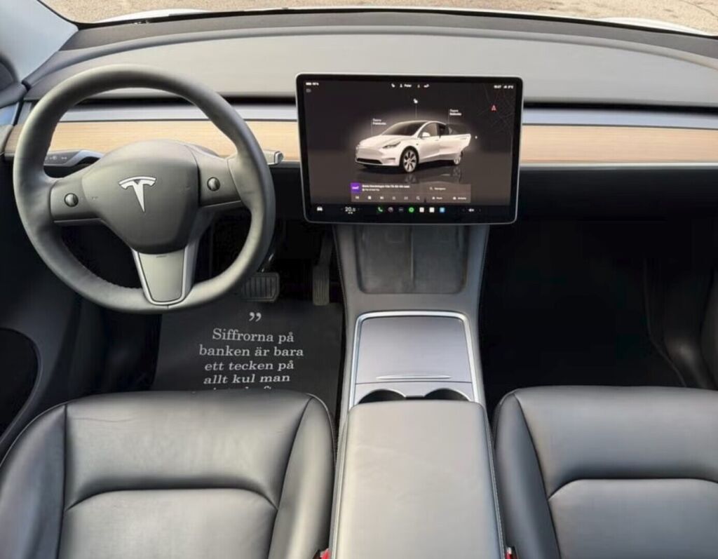 Tesla Model Y 2023 Valkoinen