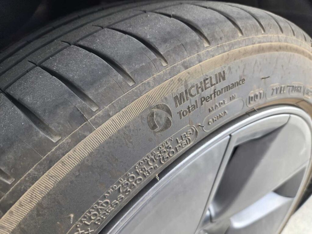 Tesla Model 3 2023 Harmaa