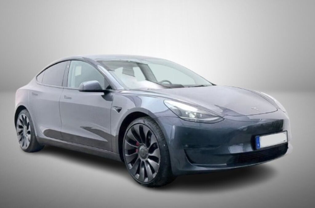Tesla Model 3 2023 Harmaa