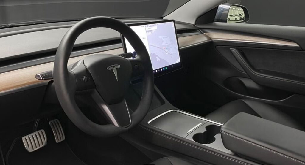 Tesla Model 3 2023 Harmaa