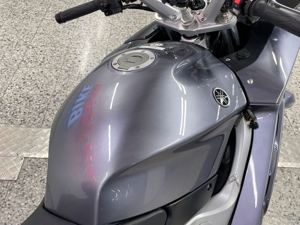 Yamaha FJR 2003 PP  V 182