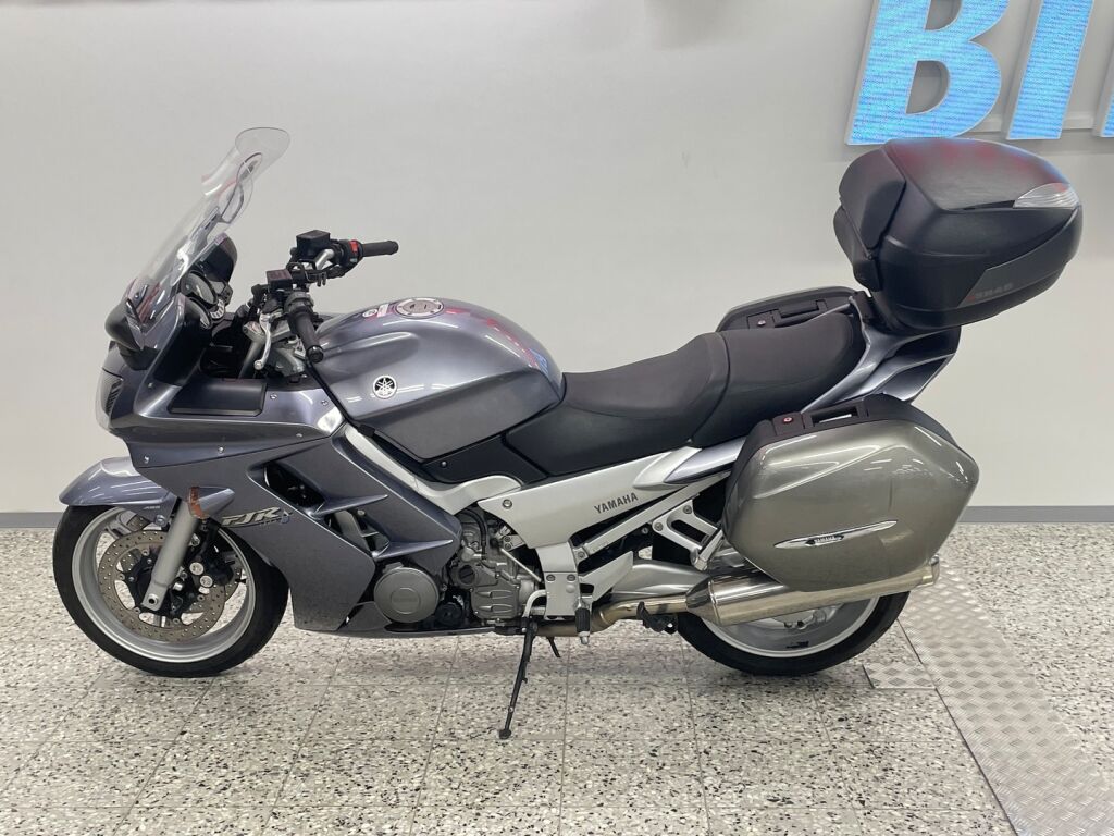 Yamaha FJR 2003 PP  V 182