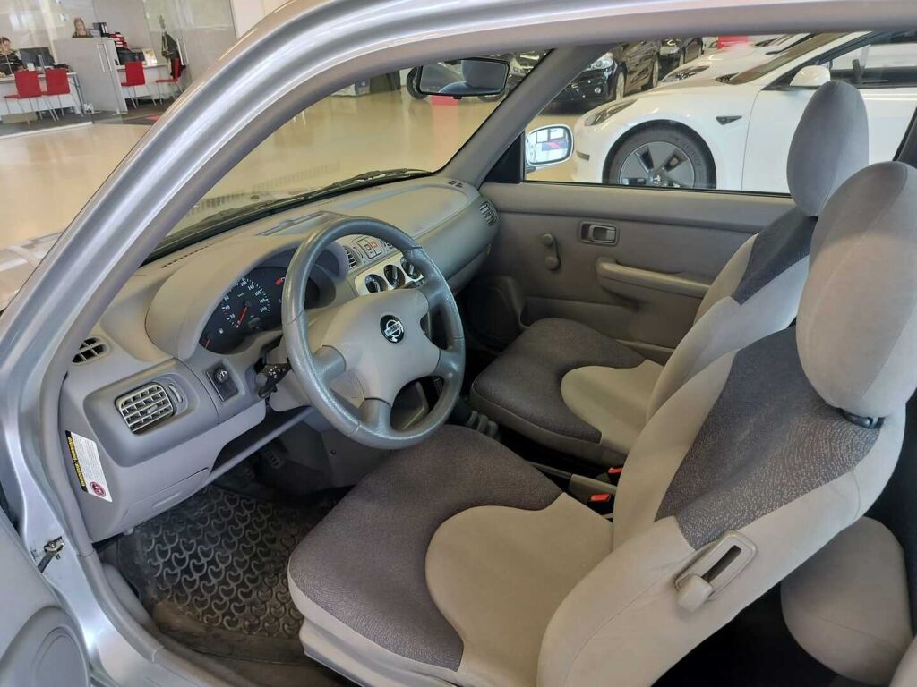 Nissan Micra 2001 Harmaa