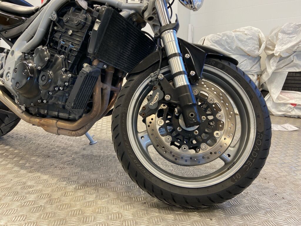 Triumph SPEED TRIPLE 2003 Musta