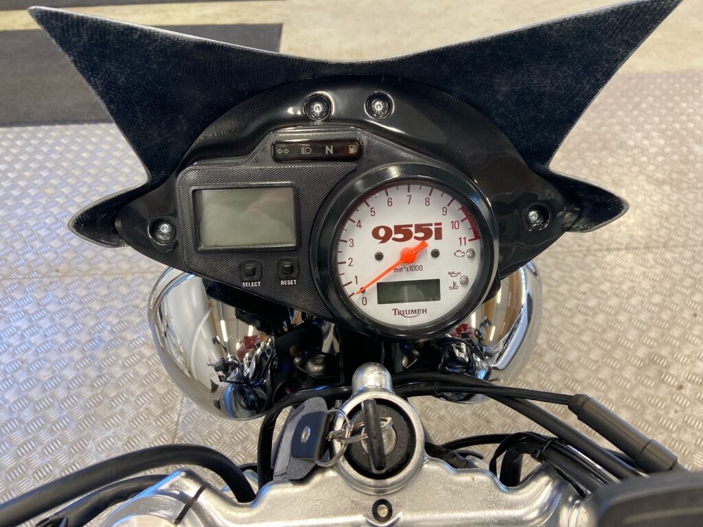 Triumph SPEED TRIPLE 2003 Musta