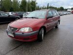 Toyota Avensis 2003 Punainen