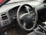 Toyota Avensis 2003 Punainen