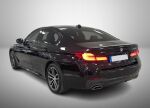 BMW 545 2021 Musta (Black Sapphire Metallic)