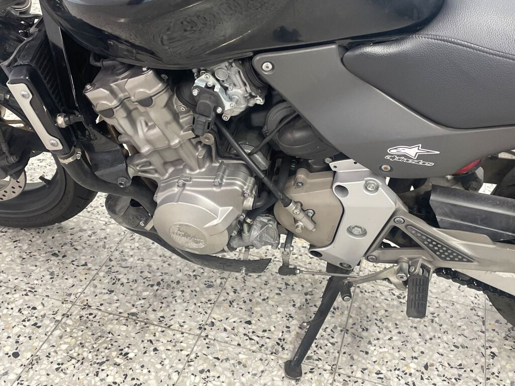 Honda CB 2002 