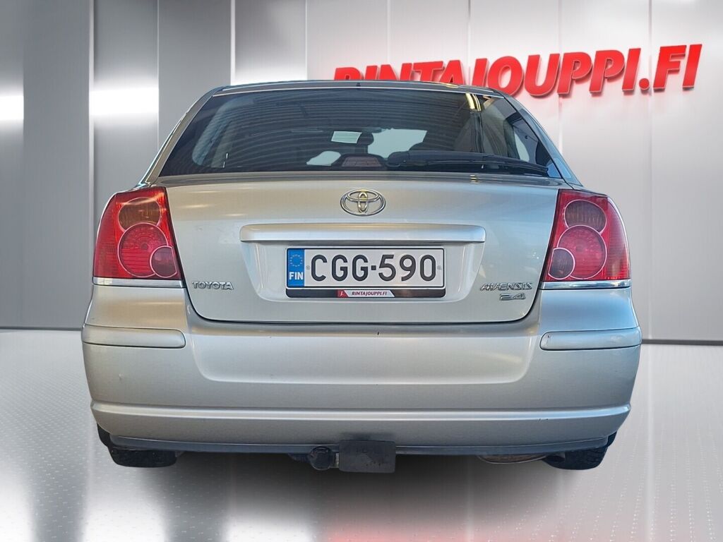 Toyota Avensis 2004 Hopea