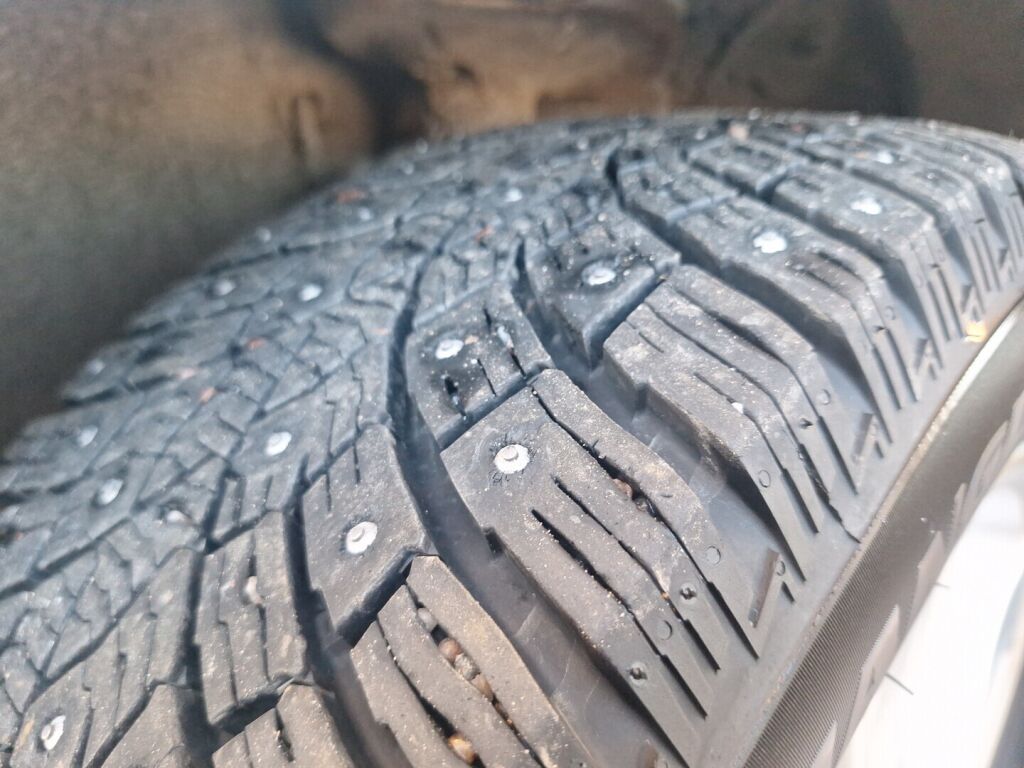 Toyota Avensis 2004 Hopea