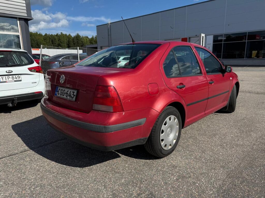 Volkswagen Bora 2004 Punainen