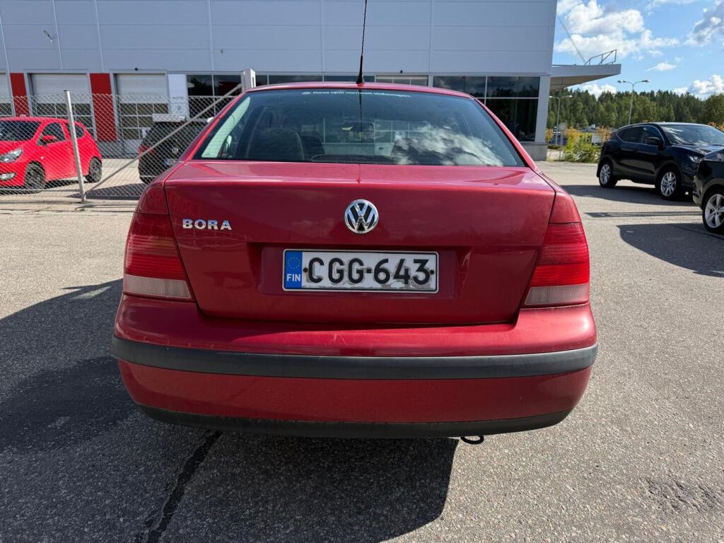 Volkswagen Bora 2004 Punainen