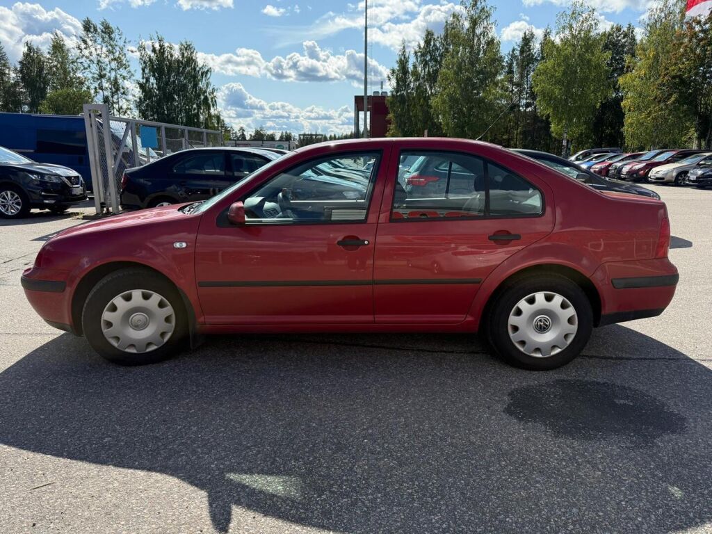 Volkswagen Bora 2004 Punainen