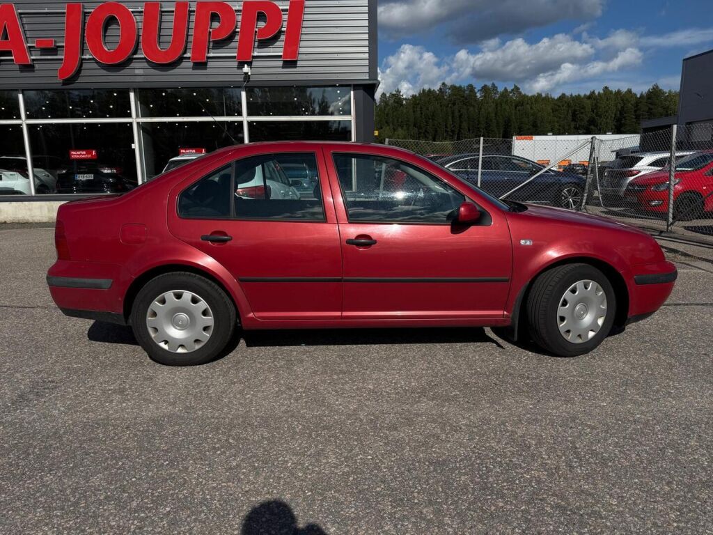 Volkswagen Bora 2004 Punainen