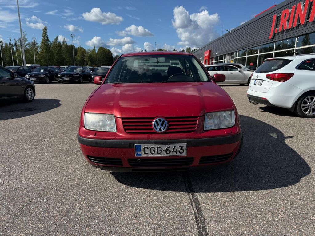 Volkswagen Bora 2004 Punainen