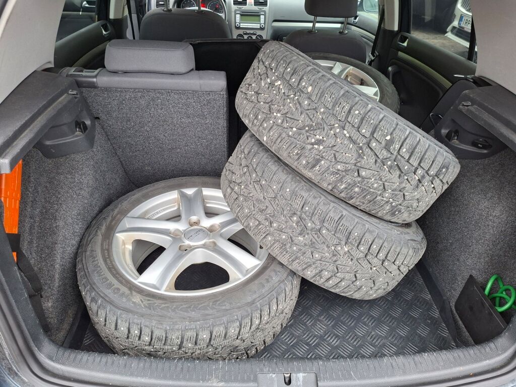 Volkswagen Golf 2008 Sininen