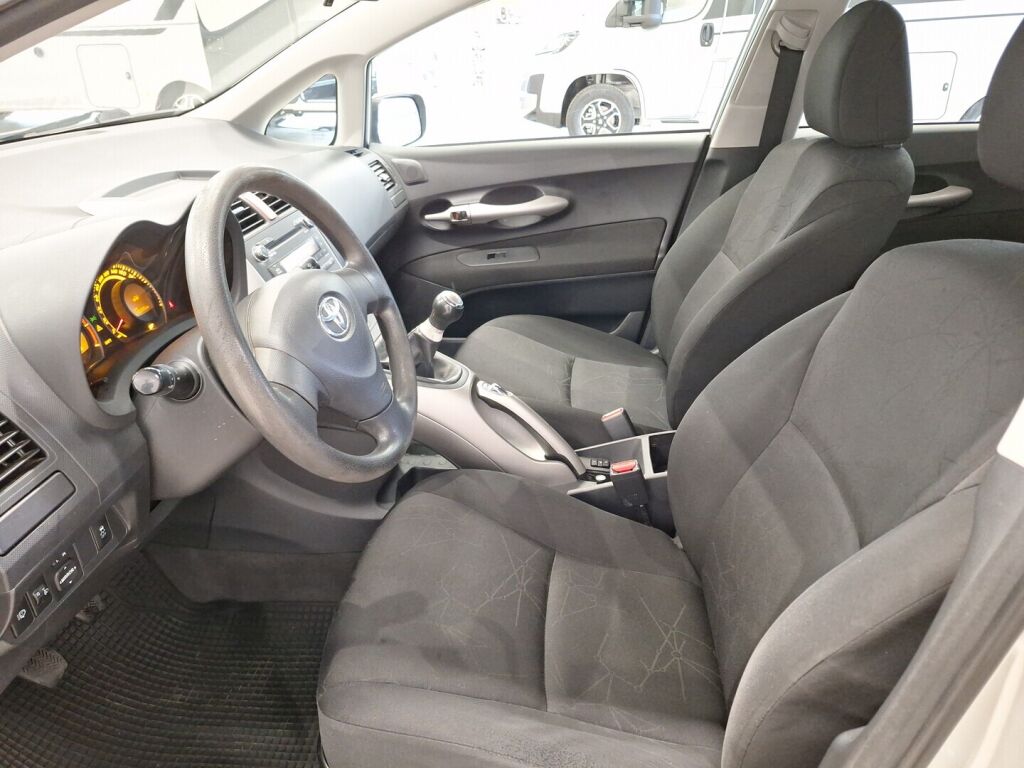 Toyota Auris 2007 Hopea
