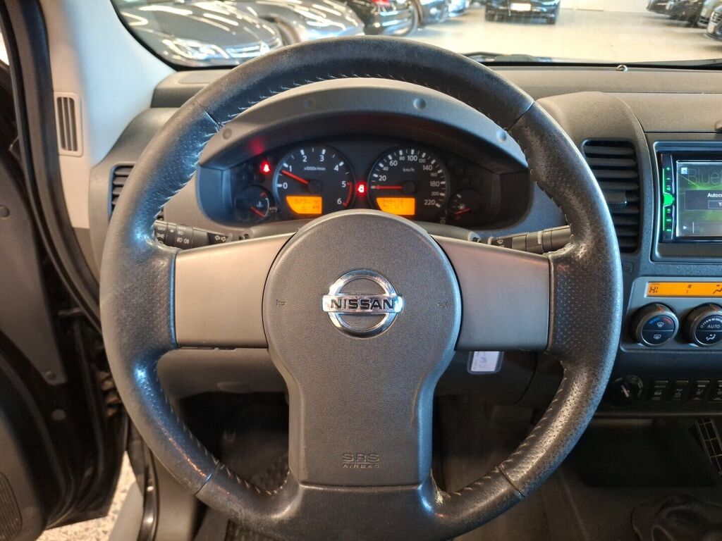 Nissan Navara 2008 Musta