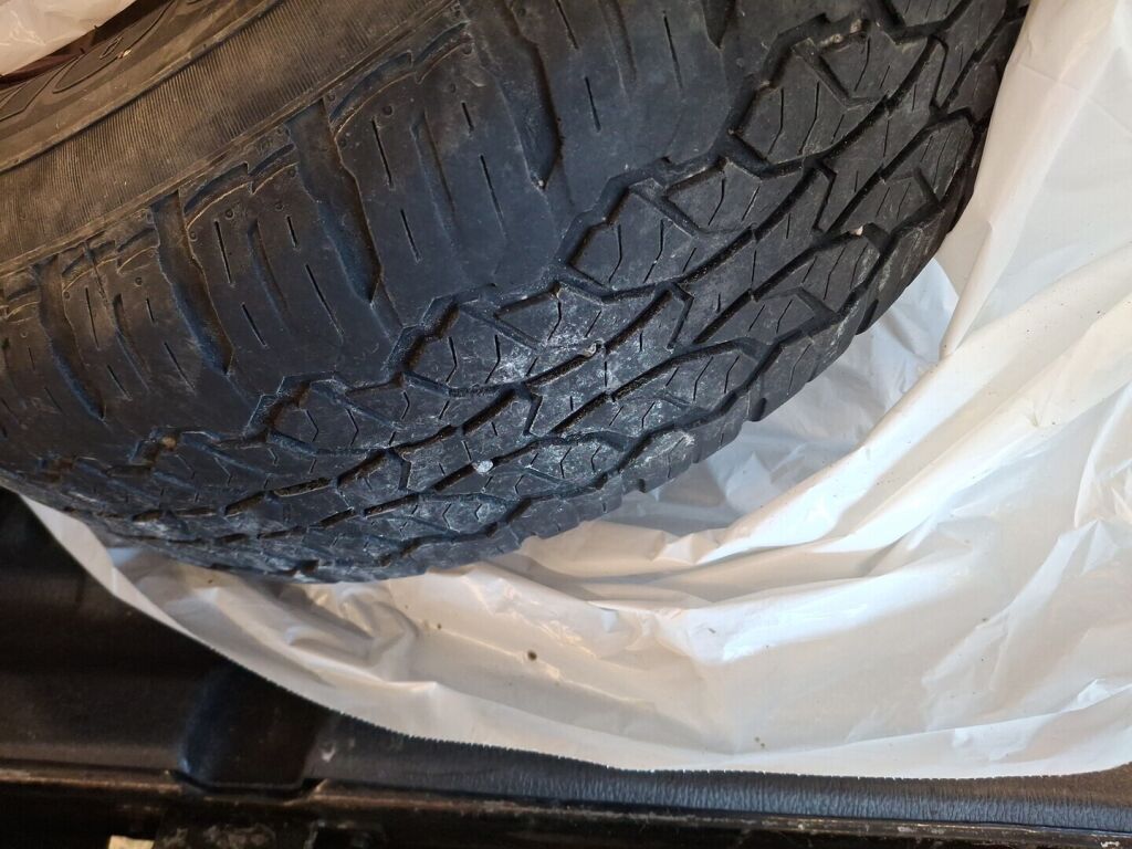 Nissan Navara 2008 Musta