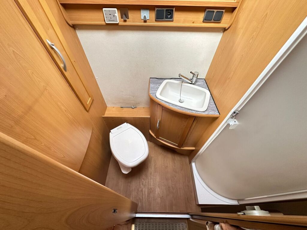 Kabe TRAVEL MASTER 750 WT 2008 Valkoinen