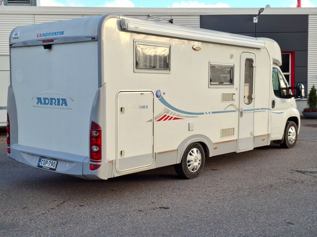 Adria CORAL PLUS 660 SL 2007 Valkoinen