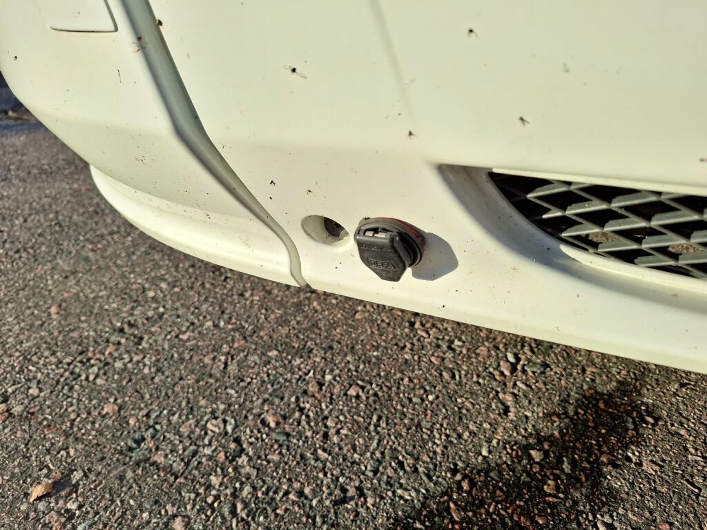 Adria CORAL PLUS 660 SL 2007 Valkoinen