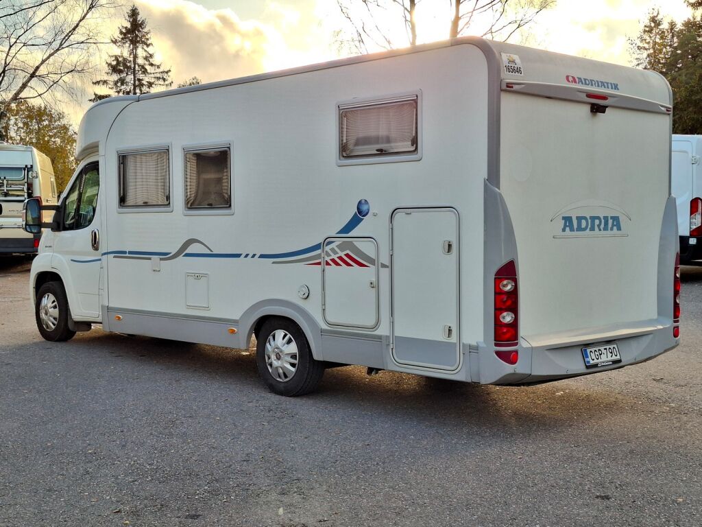 Adria CORAL PLUS 660 SL 2007 Valkoinen
