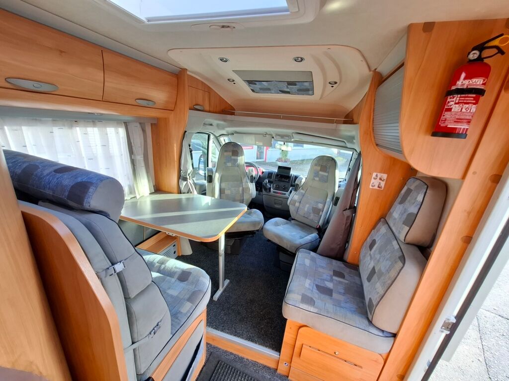 Adria CORAL PLUS 660 SL 2007 Valkoinen