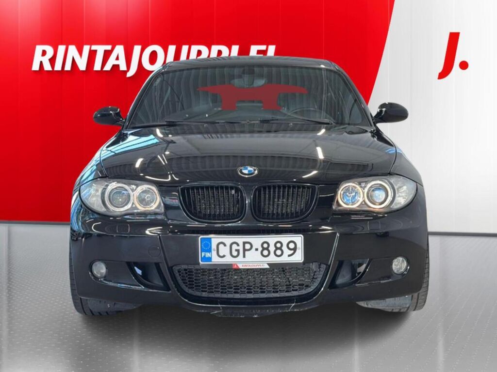 BMW 130 2007 Musta